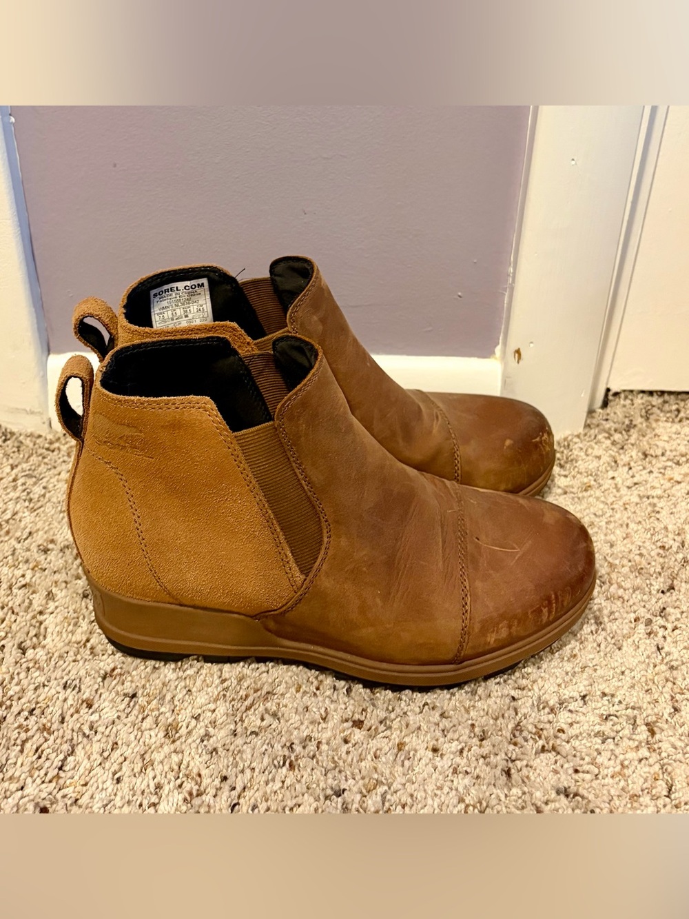 Sorel women’s  Tan/Brown Chukka Chelsea Boots